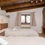 Suka Tatil Evi Oruna